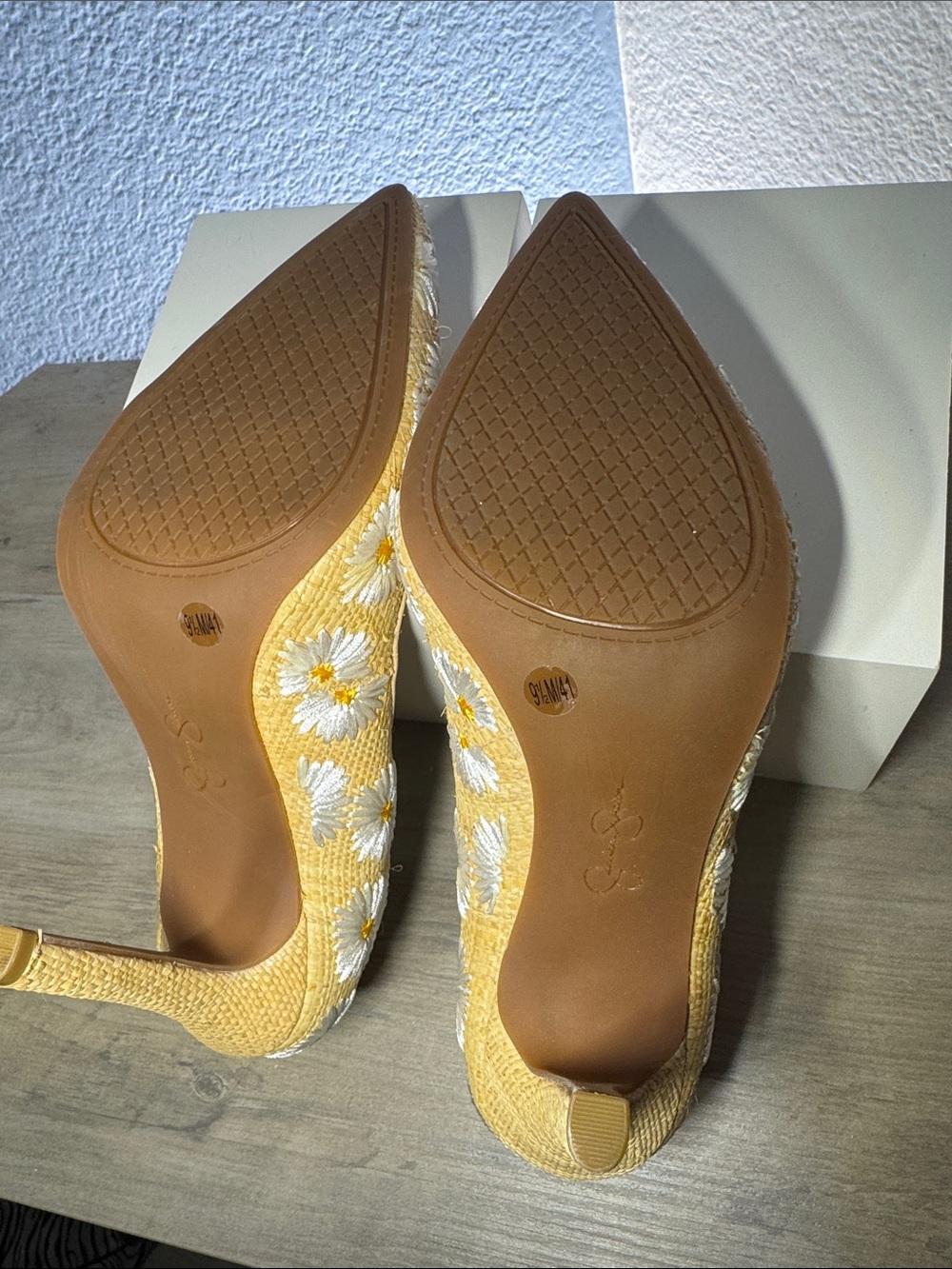 Jessica Simpson Cassini Daisy Embroidered Raffia Pointed Toe Heels NWOT 9.5 - Picture 5 of 5